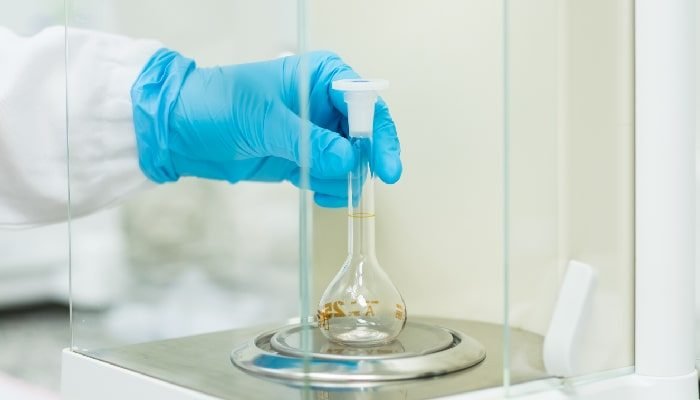 Característica de la balanza analítica